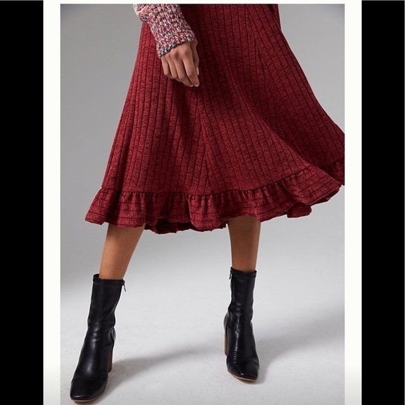 - NWT Burgundy Heather Anthropologie Pauline Ruffled Knit MIDI Skirt Maroon - Picture 3 of 12